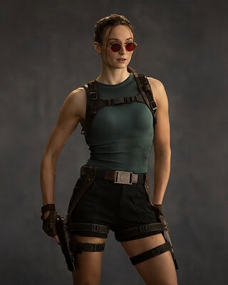 Sophie Turner nei panni di Lara Croft